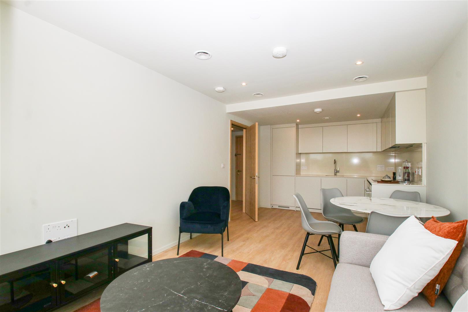 785 Bath Road, Hounslow